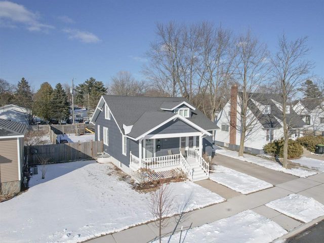 1612 17TH AVENUE, Menominee, MI 49858