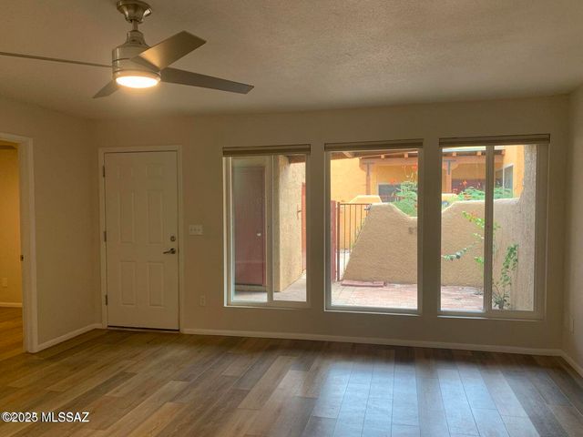 6255 N Camino Pimeria Alta Apt 37, Tucson, AZ 85718