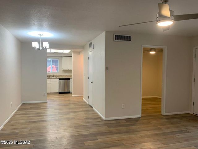 6255 N Camino Pimeria Alta Apt 37, Tucson, AZ 85718