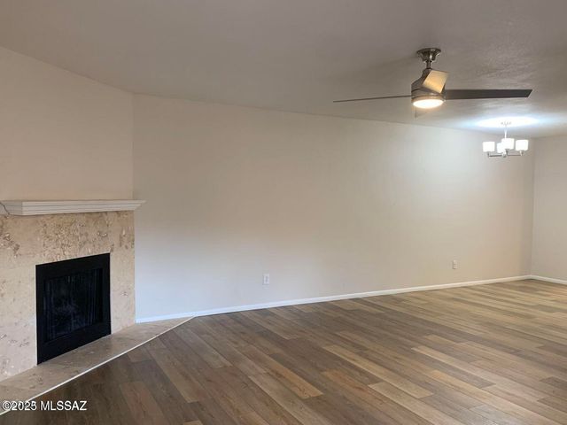 6255 N Camino Pimeria Alta Apt 37, Tucson, AZ 85718