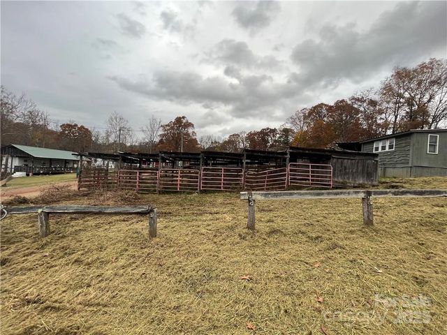 166 Cheryls Pass None, Love Valley, NC 28625