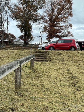 166 Cheryls Pass None, Love Valley, NC 28625