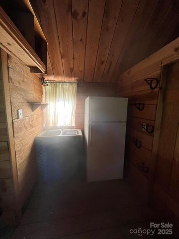 166 Cheryls Pass None, Love Valley, NC 28625