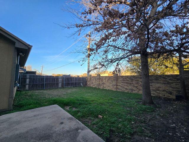 2081 Stillwater Place, Lewisville, TX 75067