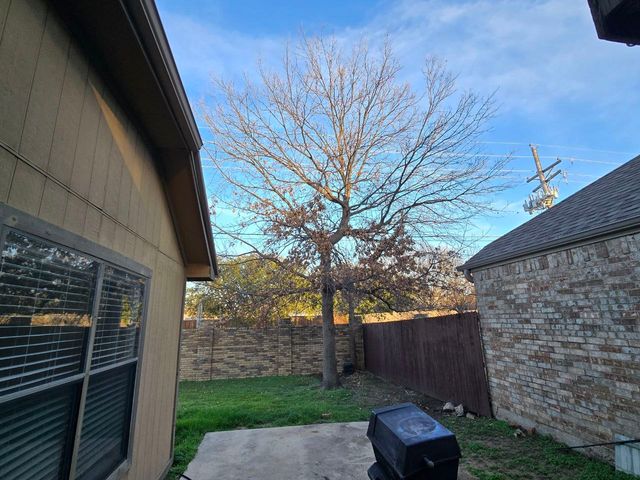 2081 Stillwater Place, Lewisville, TX 75067