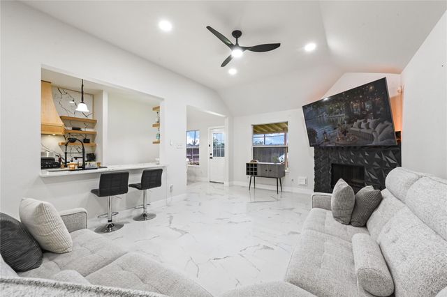 24027 Lestergate Drive, Spring, TX 77373