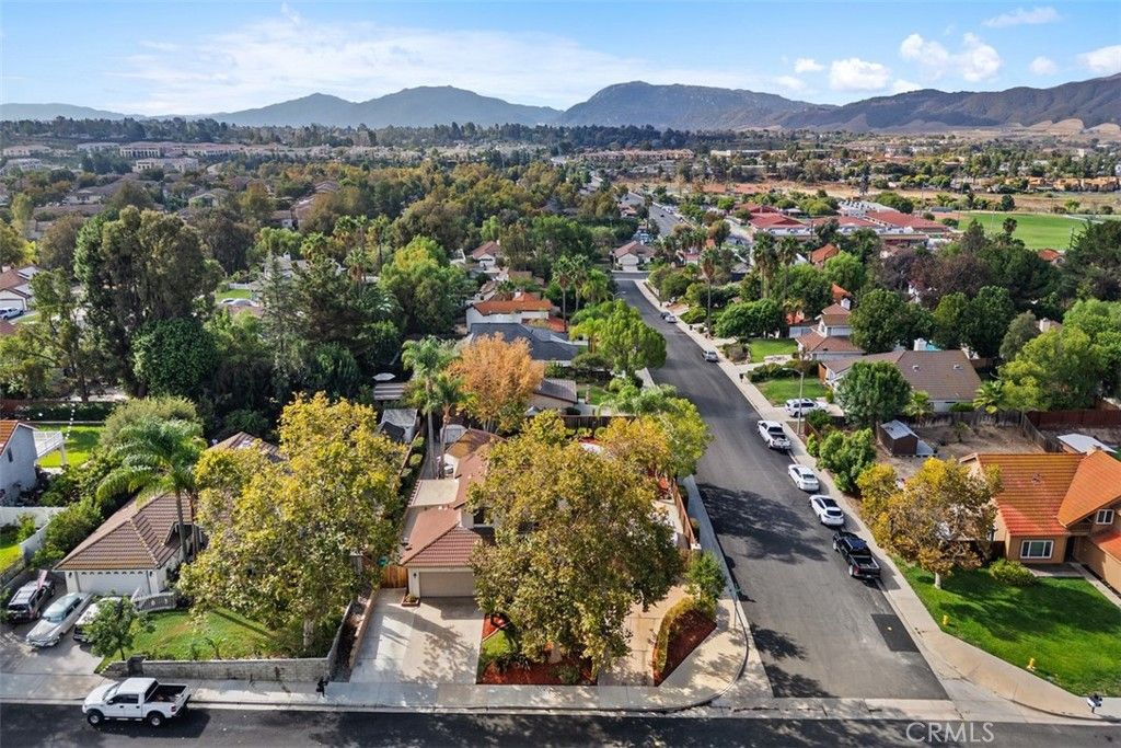 29885 Avenida Cima Del Sol, Temecula, CA 92591 — photo 2