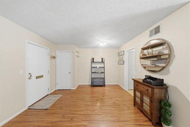 225 Triumph Drive NW, Atlanta, GA 30327