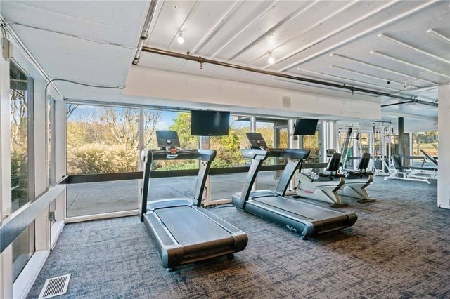 225 Triumph Drive NW, Atlanta, GA 30327