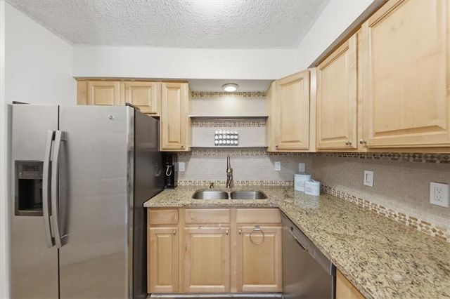 225 Triumph Drive NW, Atlanta, GA 30327