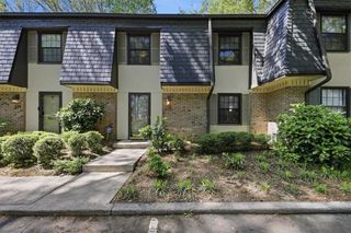 225 Triumph Drive NW, Atlanta, GA 30327
