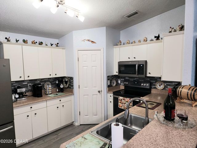 1976 Myrtle Jo Drive, Ormond Beach, FL 32174