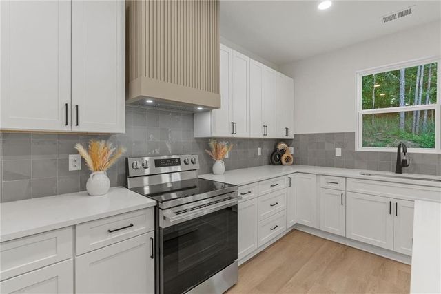 2195 Amberly Glen Way, Dacula, GA 30019