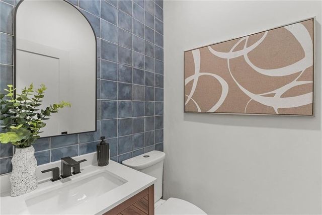 2195 Amberly Glen Way, Dacula, GA 30019