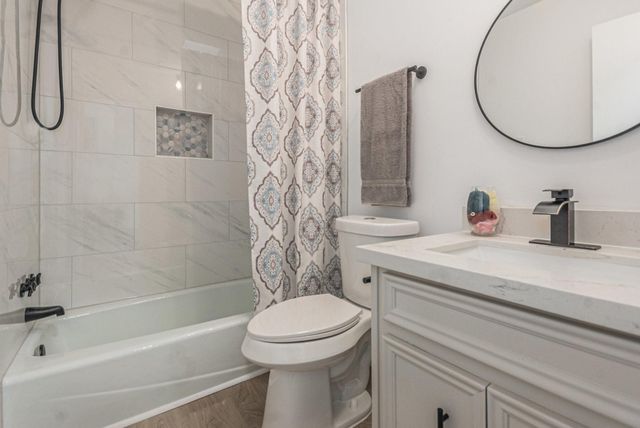 4334 Lake Grove Drive, Seabrook, TX 77586