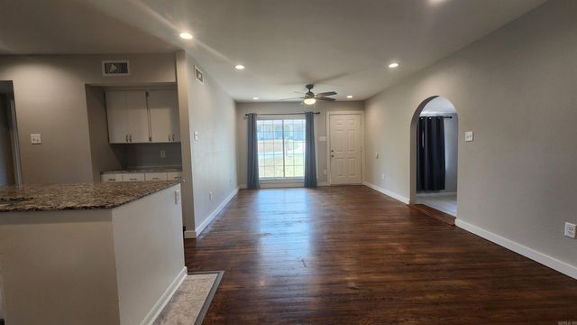 22 Southmont Drive, Little Rock, AR 72209