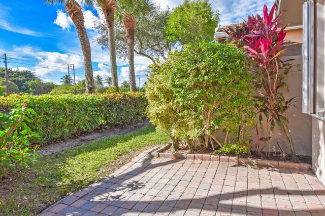 7012 Trentino Way, Boynton Beach, FL 33472