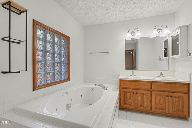 7613 Trappers Road, Fayetteville, NC 28311