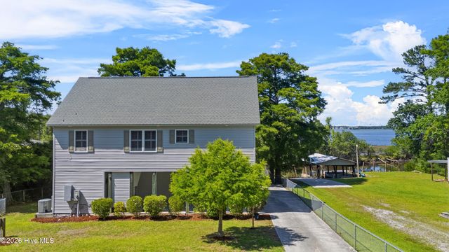141 Sherrill Loop Road, Sneads Ferry, NC 28460