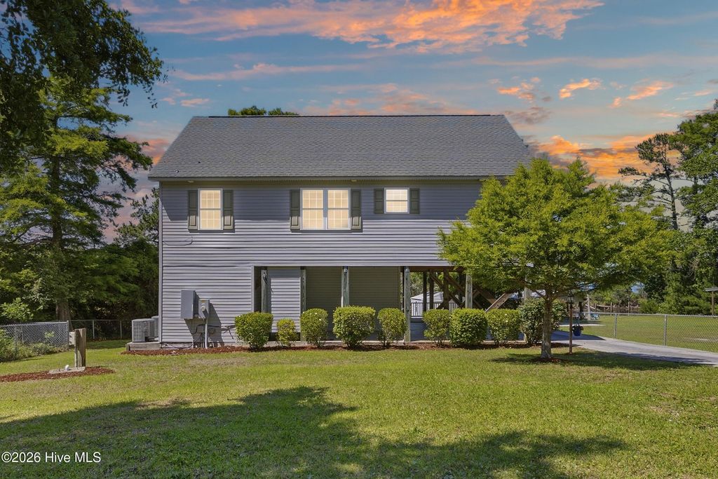 141 Sherrill Loop Road, Sneads Ferry, NC 28460