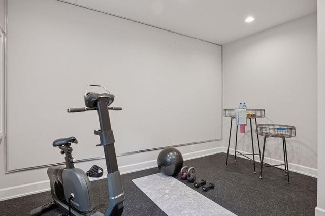 592 Harbor Court, Shoreview, MN 55126