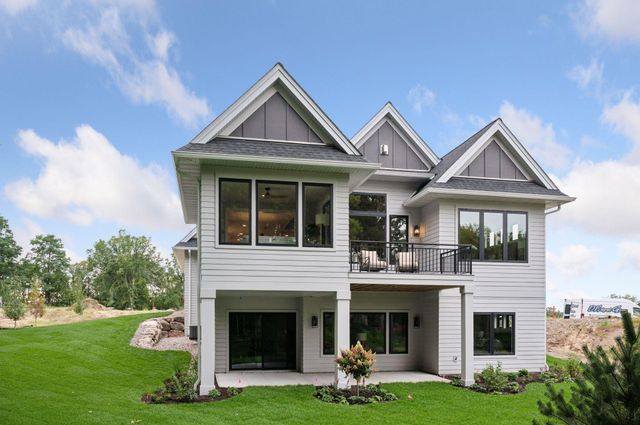 592 Harbor Court, Shoreview, MN 55126