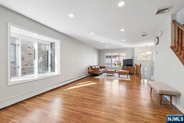 2480 6th Street A, Fort Lee, NJ 07024