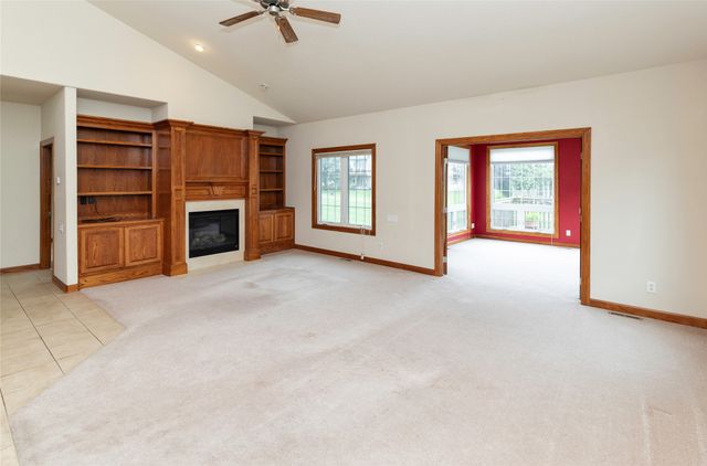 458 NE Pinehurst Circle, Ankeny, IA 50021