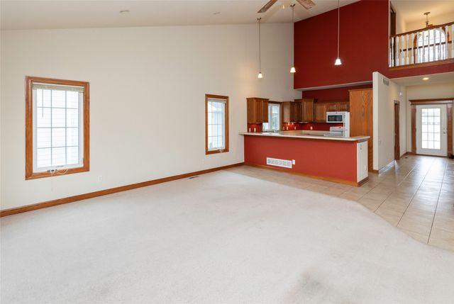 458 NE Pinehurst Circle, Ankeny, IA 50021