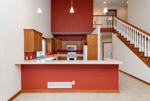 458 NE Pinehurst Circle, Ankeny, IA 50021