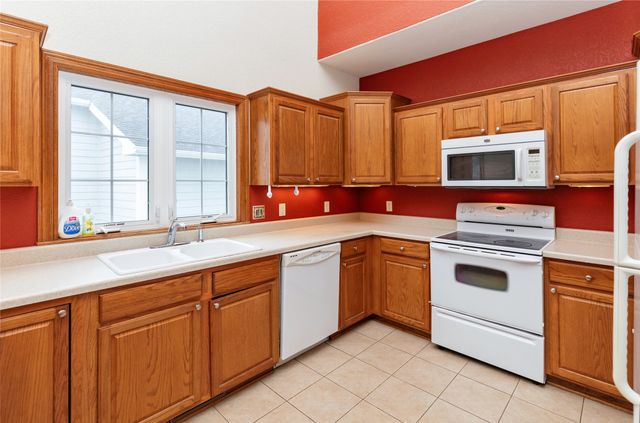 458 NE Pinehurst Circle, Ankeny, IA 50021