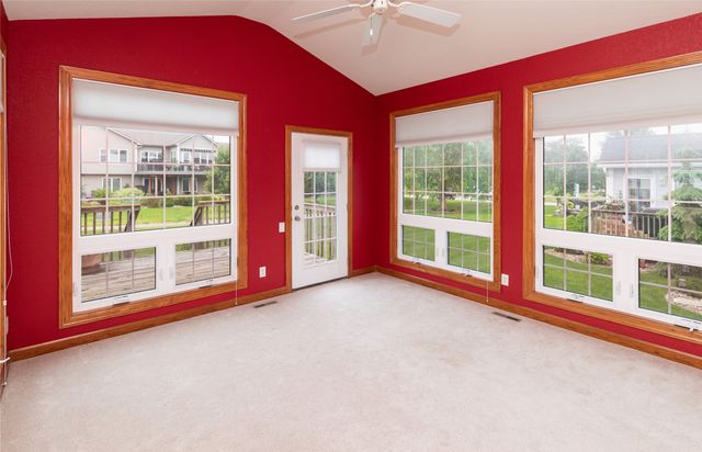 458 NE Pinehurst Circle, Ankeny, IA 50021