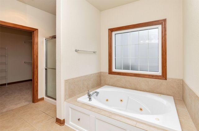 458 NE Pinehurst Circle, Ankeny, IA 50021