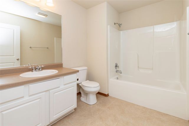 458 NE Pinehurst Circle, Ankeny, IA 50021