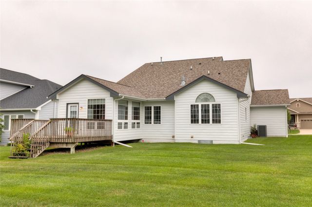 458 NE Pinehurst Circle, Ankeny, IA 50021