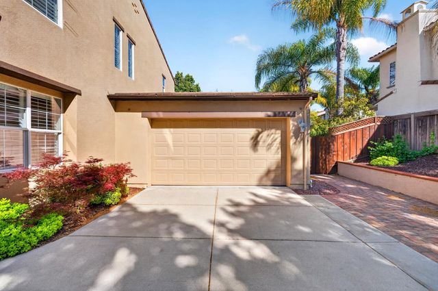 7532 Strath Place, Gilroy, CA 95020