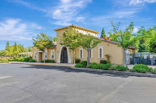 7532 Strath Place, Gilroy, CA 95020