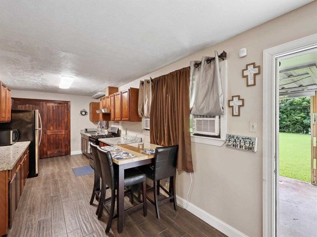 4015 42nd Street, Port Arthur, TX 77642