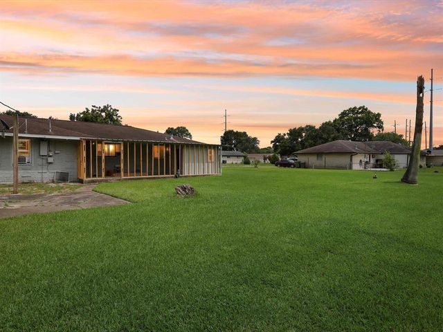 4015 42nd Street, Port Arthur, TX 77642