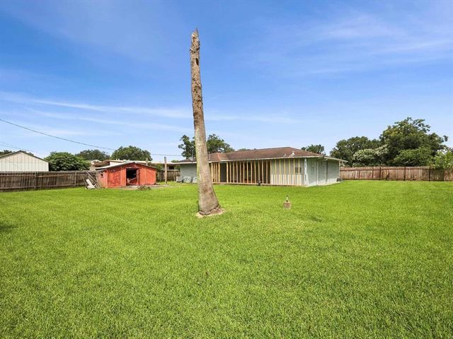 4015 42nd Street, Port Arthur, TX 77642