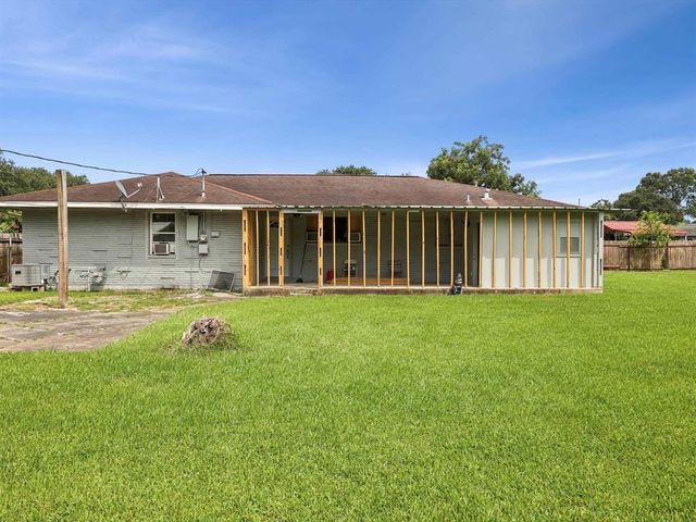 4015 42nd Street, Port Arthur, TX 77642