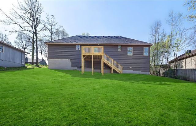 28 York Drive, Bella Vista, AR 72714