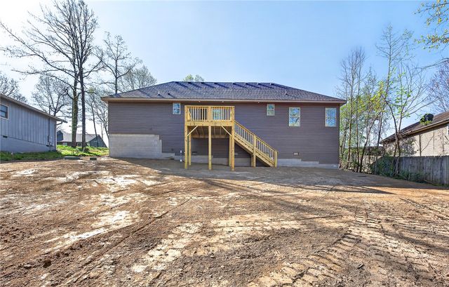 28 York Drive, Bella Vista, AR 72714