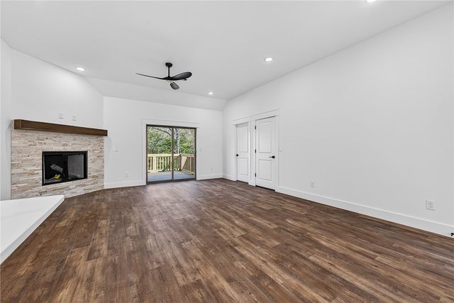 28 York Drive, Bella Vista, AR 72714
