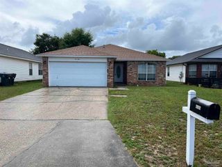 4104 Spinnaker Pl, Pensacola, FL 32507
