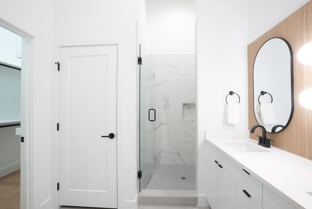 629 N Tyler Street 102, Dallas, TX 75208