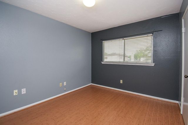 7822 Greenedge Drive, Houston, TX 77040