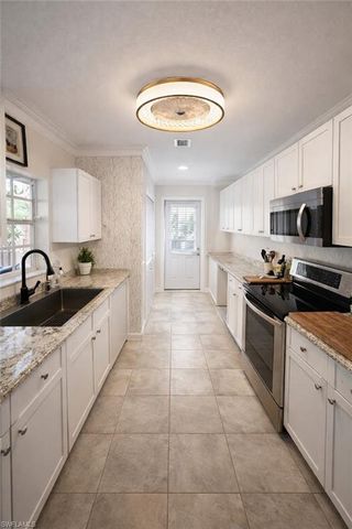 4121 8th AVE SE, Naples, FL 34117