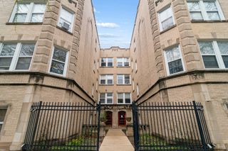 2320 W Rosemont Avenue 3, Chicago, IL 60659