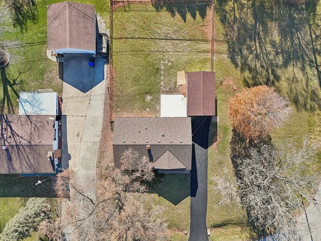 2413 Country Lane, Mchenry, IL 60051